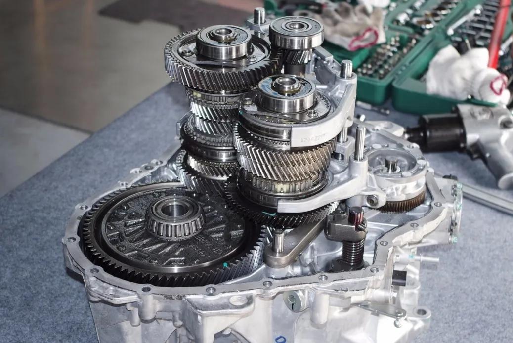 双离合变速箱打滑继续开的后果,双离合变速箱剧烈抖动