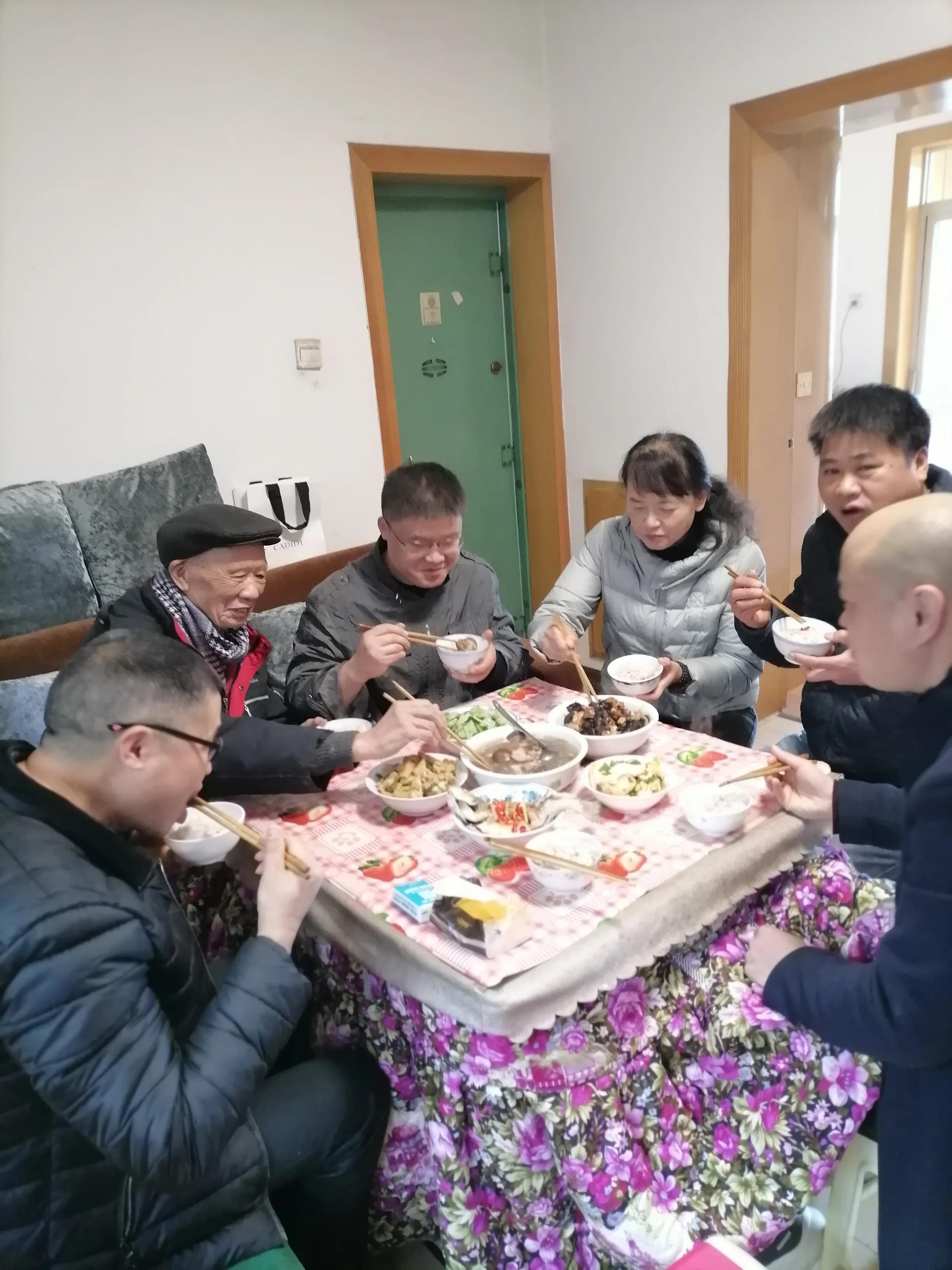 熟悉的舅舅,好脾气的舅舅