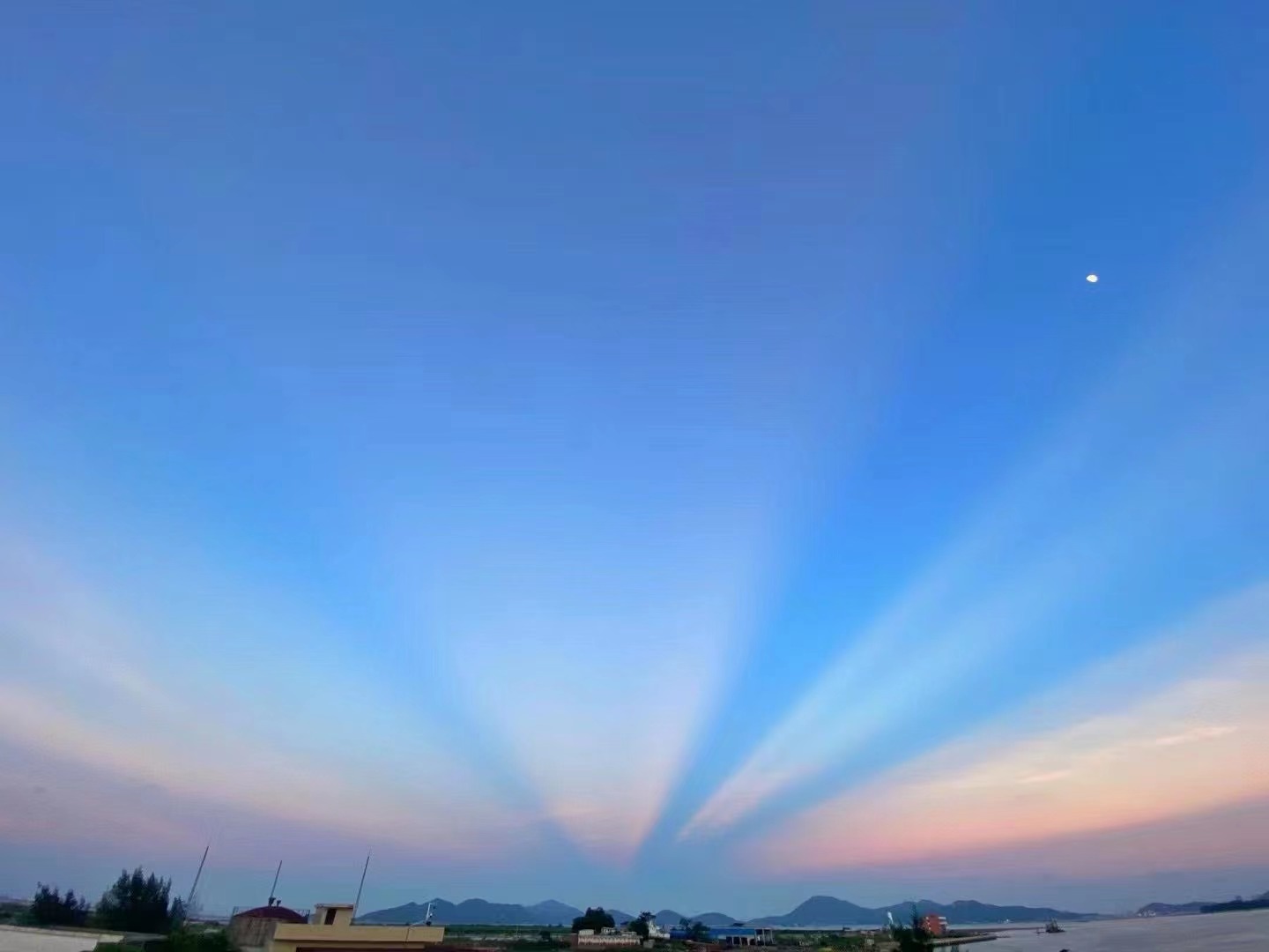 假冒商标注册罪立案流程,假冒注册商标罪无罪辩护成功案例