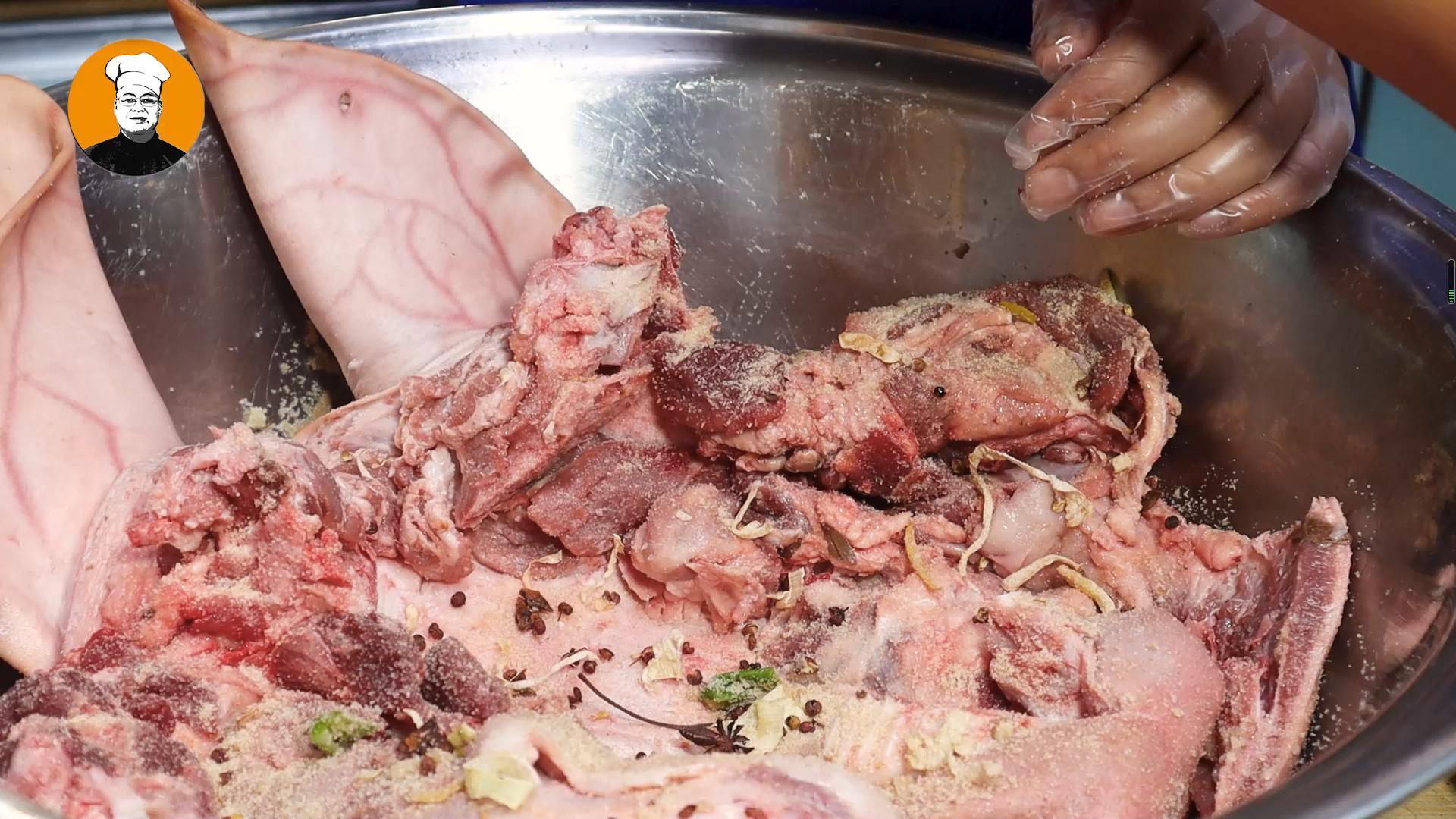 腌咸猪头的正确做法,过年必备好物猪肉脯