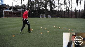 足球整体快速反击战术训练,足球训练变向训练教案