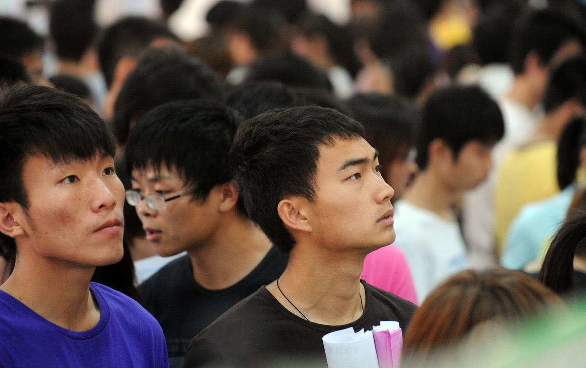 收到专科录取通知书能再复读吗,专科志愿填报了又想复读该咋办