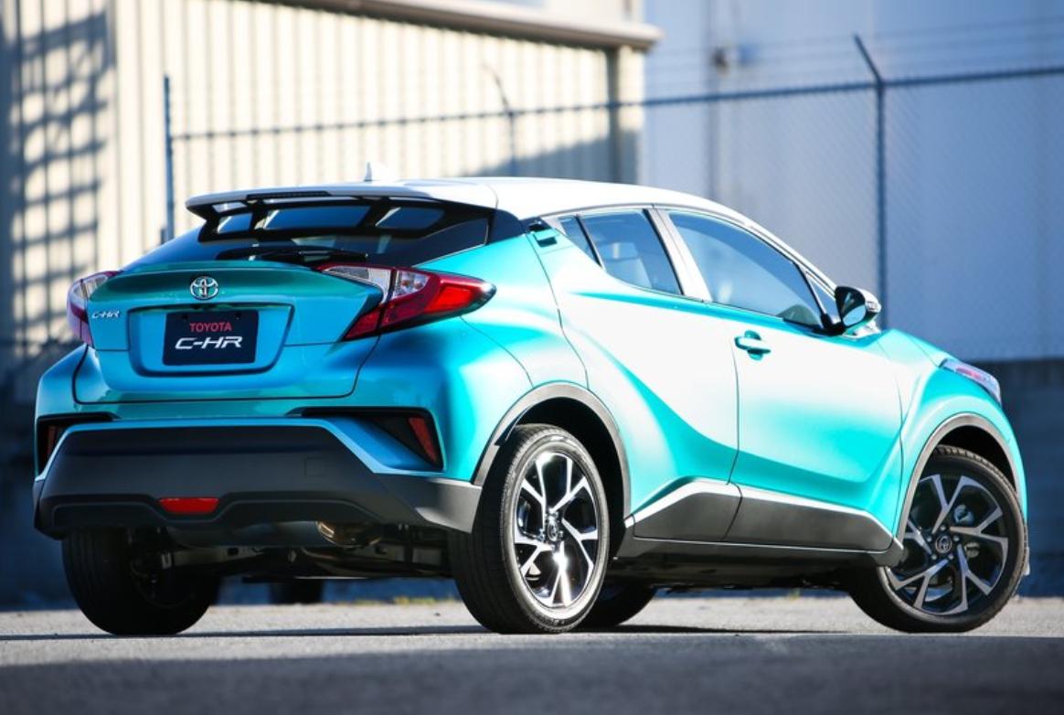 丰田雅力士新款赛车,丰田雅力士对比飞度