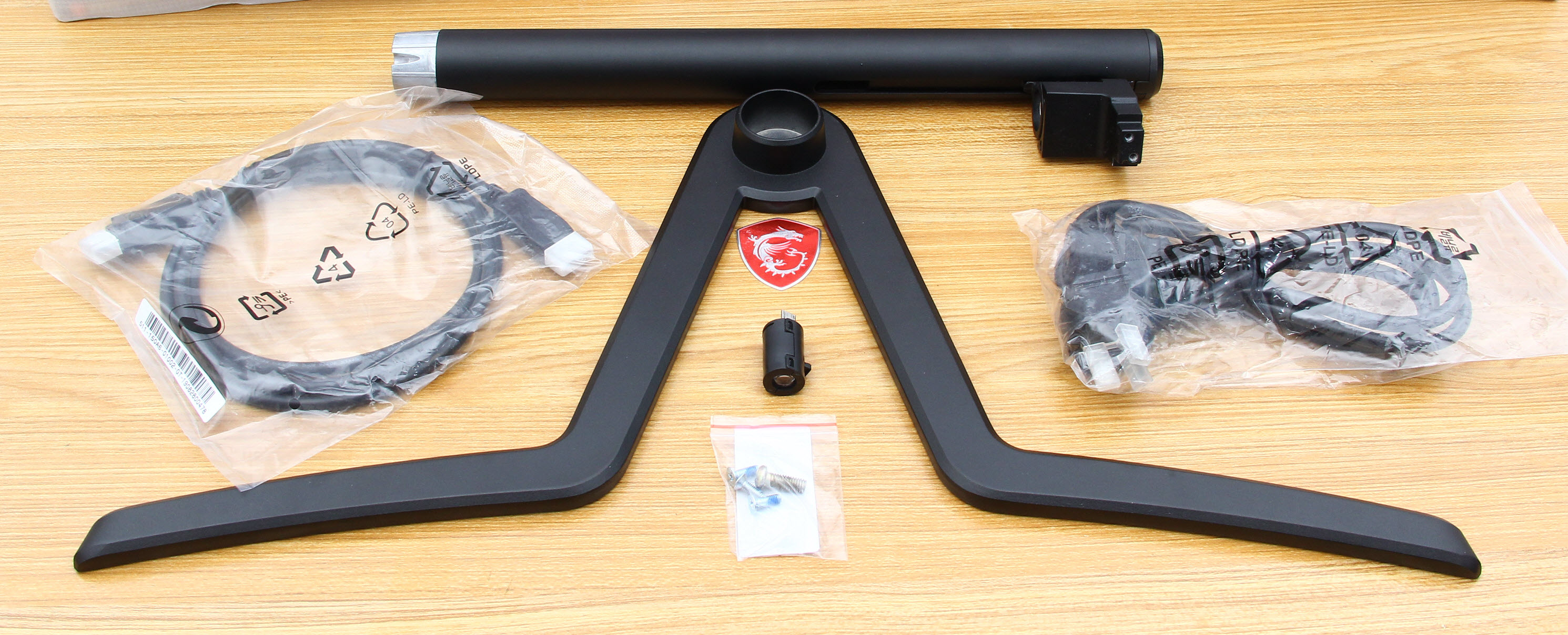 微星显示器32寸量子点屏,背光技术