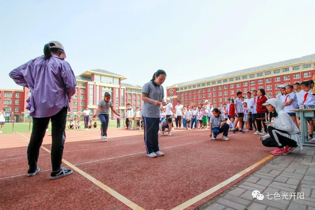 邯郸市七色光开阳学校丛台区,邯郸七色光开阳小学跳绳
