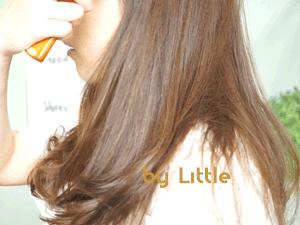 可以抚平毛躁碎发的梳子随身携带,适合湿梳的梳子