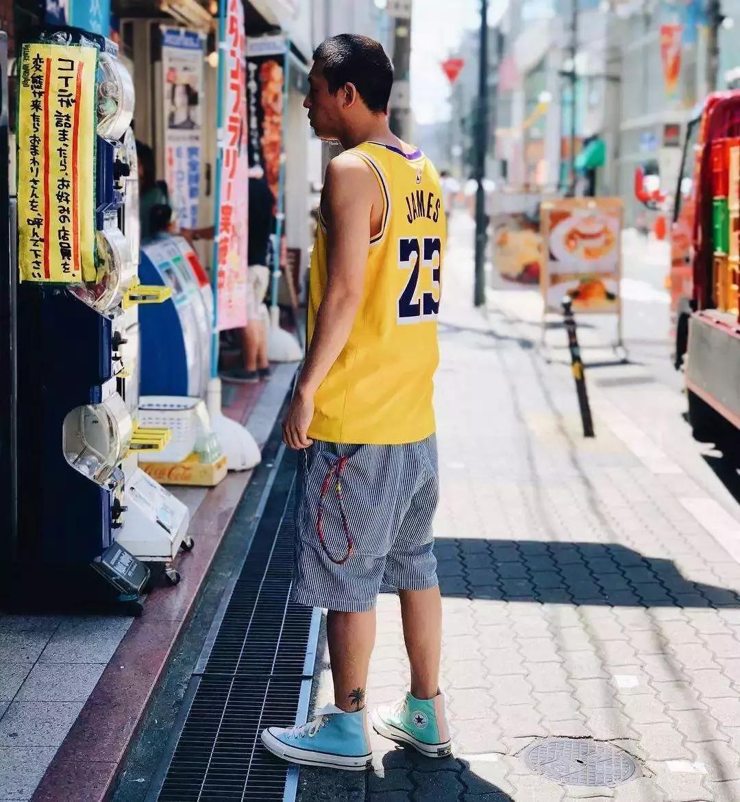 穿了这么久的鞋现在才知道不合适,日产匡威有几个系列