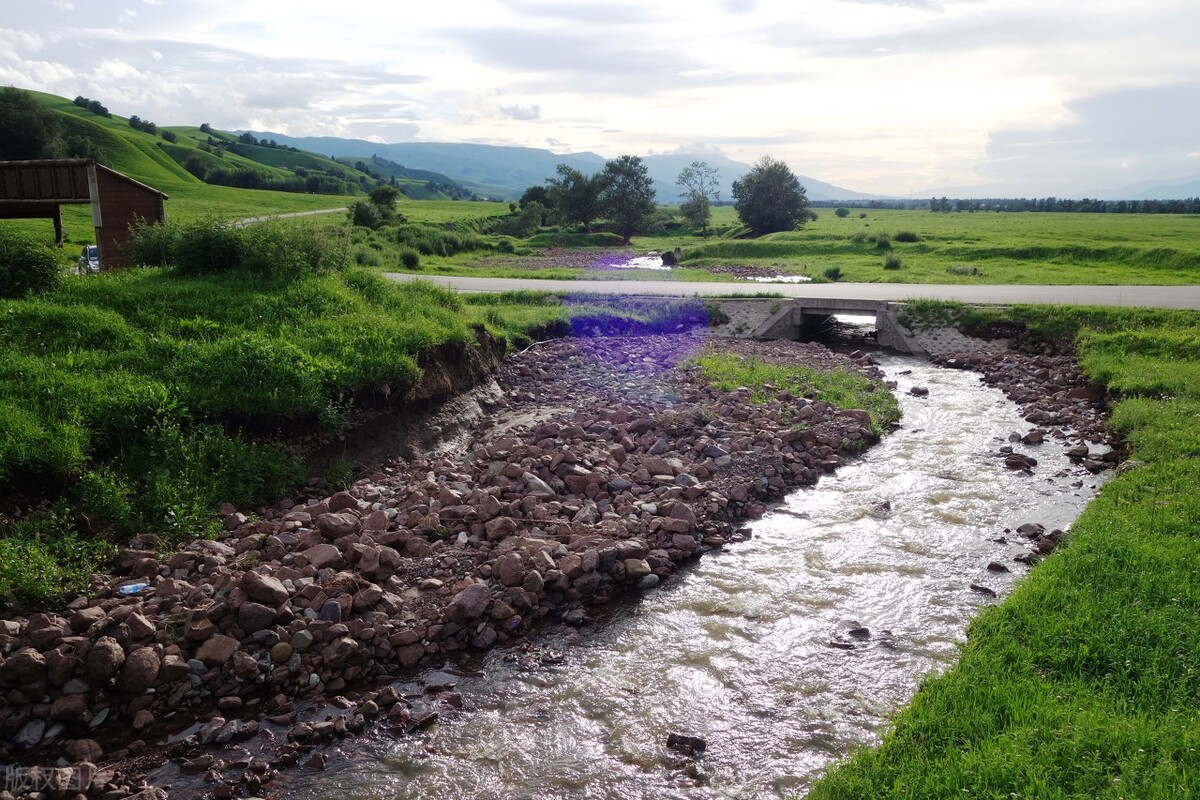 伊宁市伊宁县伊宁镇,伊宁是伊宁市还是伊宁县