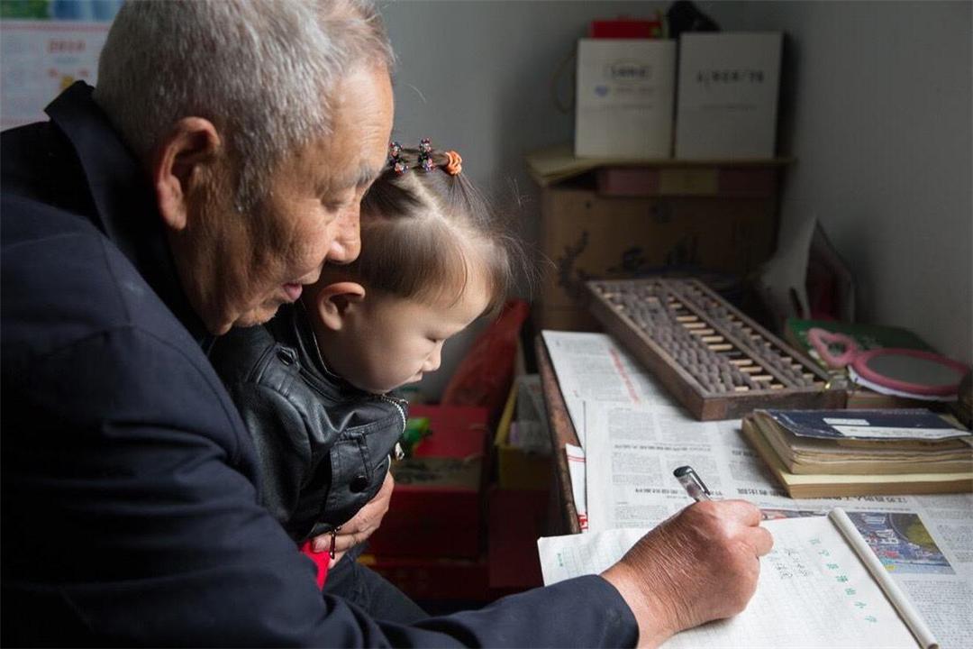 小孩取名和长辈同一个字好吗,小孩起名需要避开长辈的名字吗