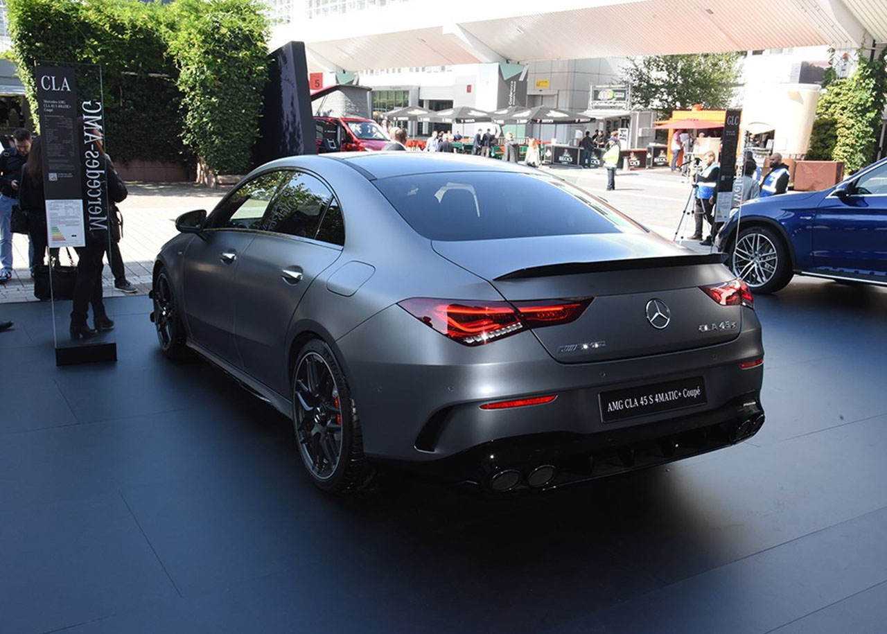 全新amgcla45s街拍,全新amgcla45配置