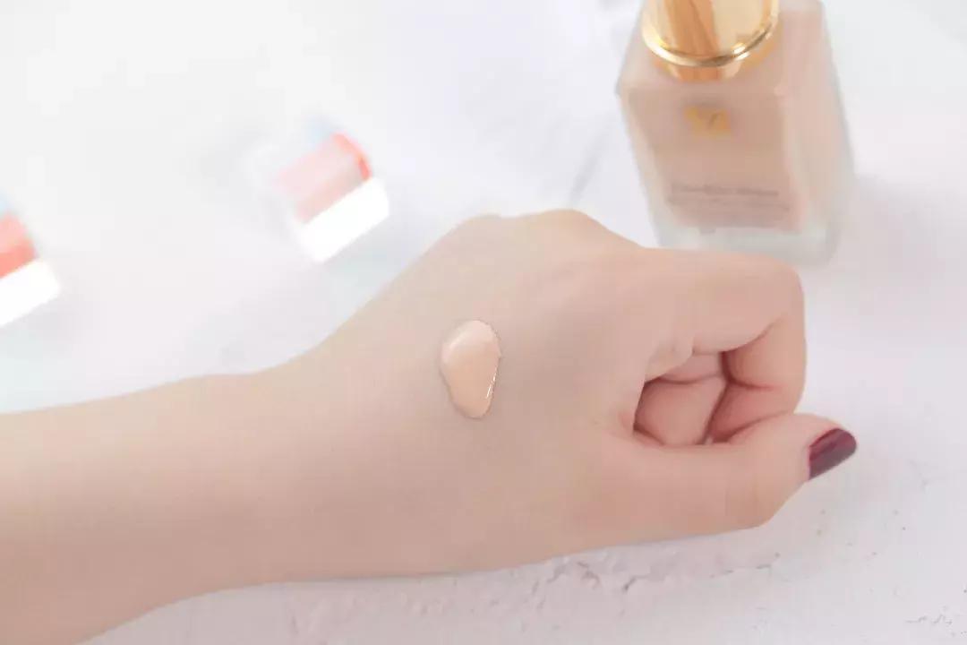 推荐8款适合干皮的粉底液,迪奥最贵粉底液