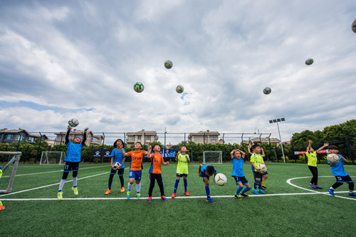 为梦想而努力青少年足球活动昆明,昆明少年足球训练营