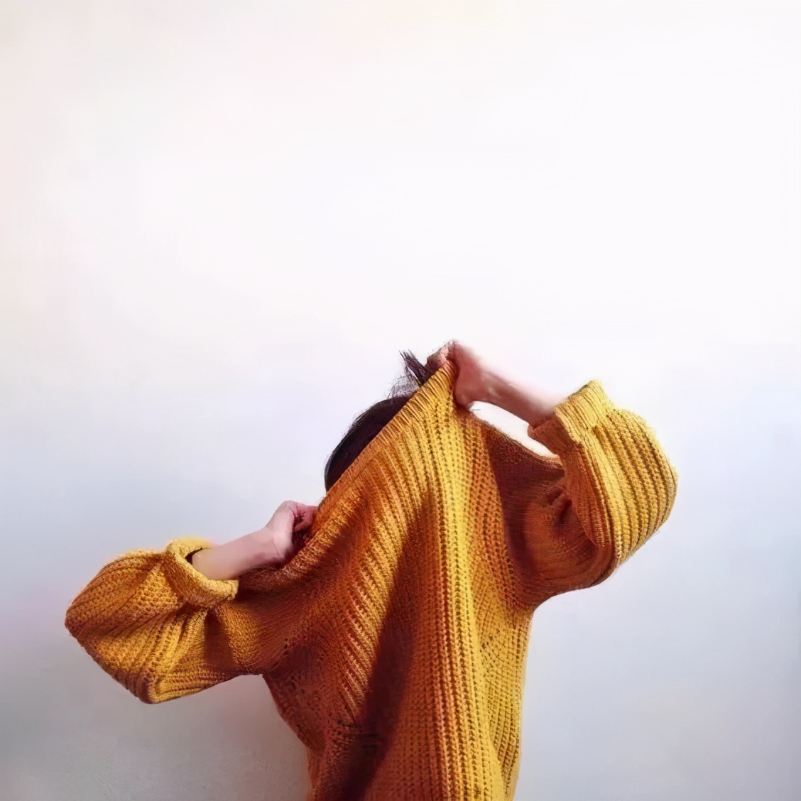 如何穿搭不会显头大,头大如何穿搭显高