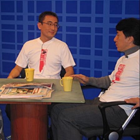 成龙何以如此爱国？成龙的家国情怀，为什么如此至诚至真？