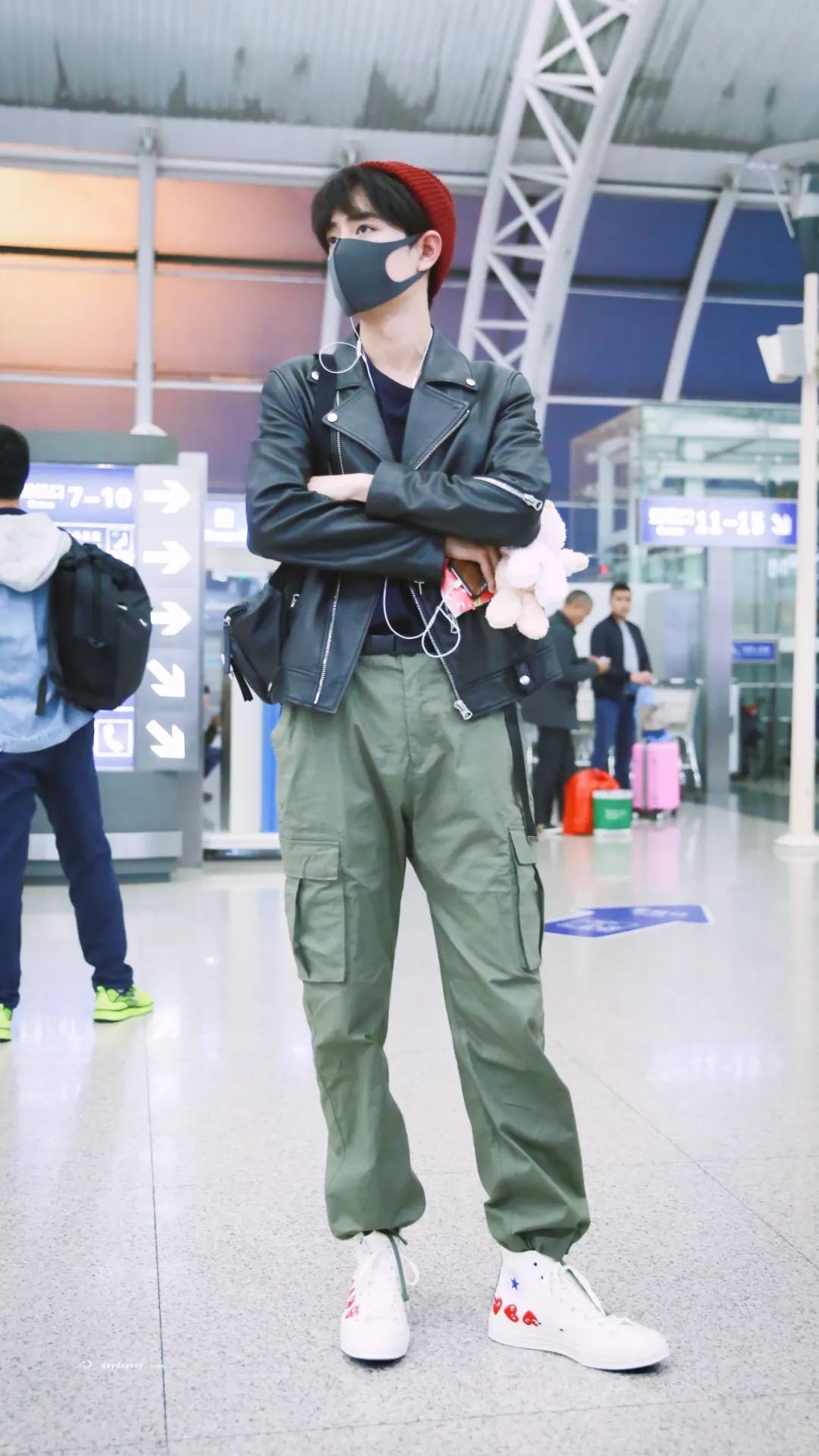 外套那么多，今年我还是选皮衣