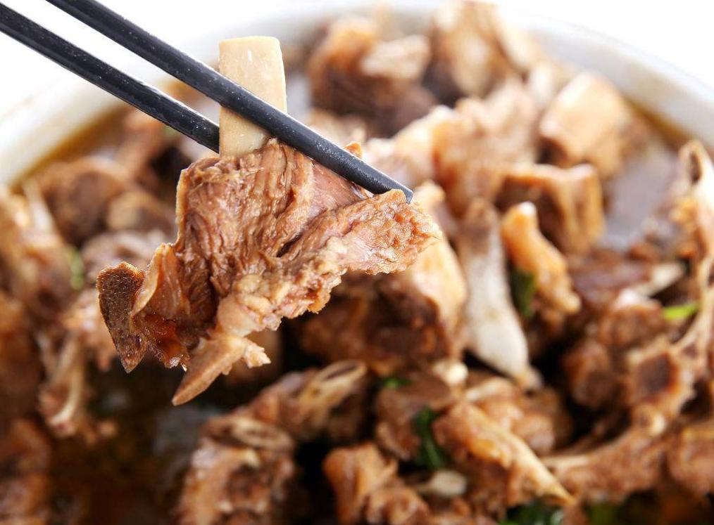 筋头巴脑羊蝎子火锅的做法,麻辣羊棒骨蝎子牛骨火锅配方教程