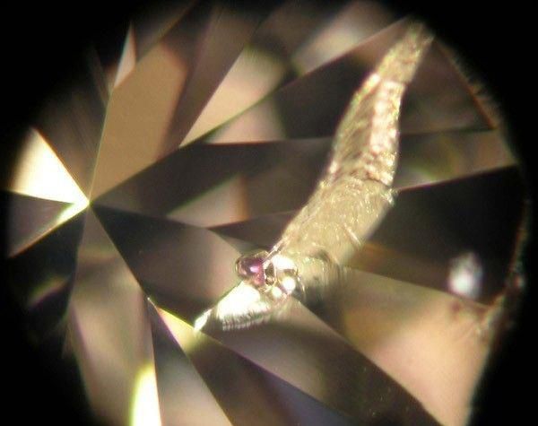 同级别的钻石为什么价格不一样,相同参数的钻石价格差