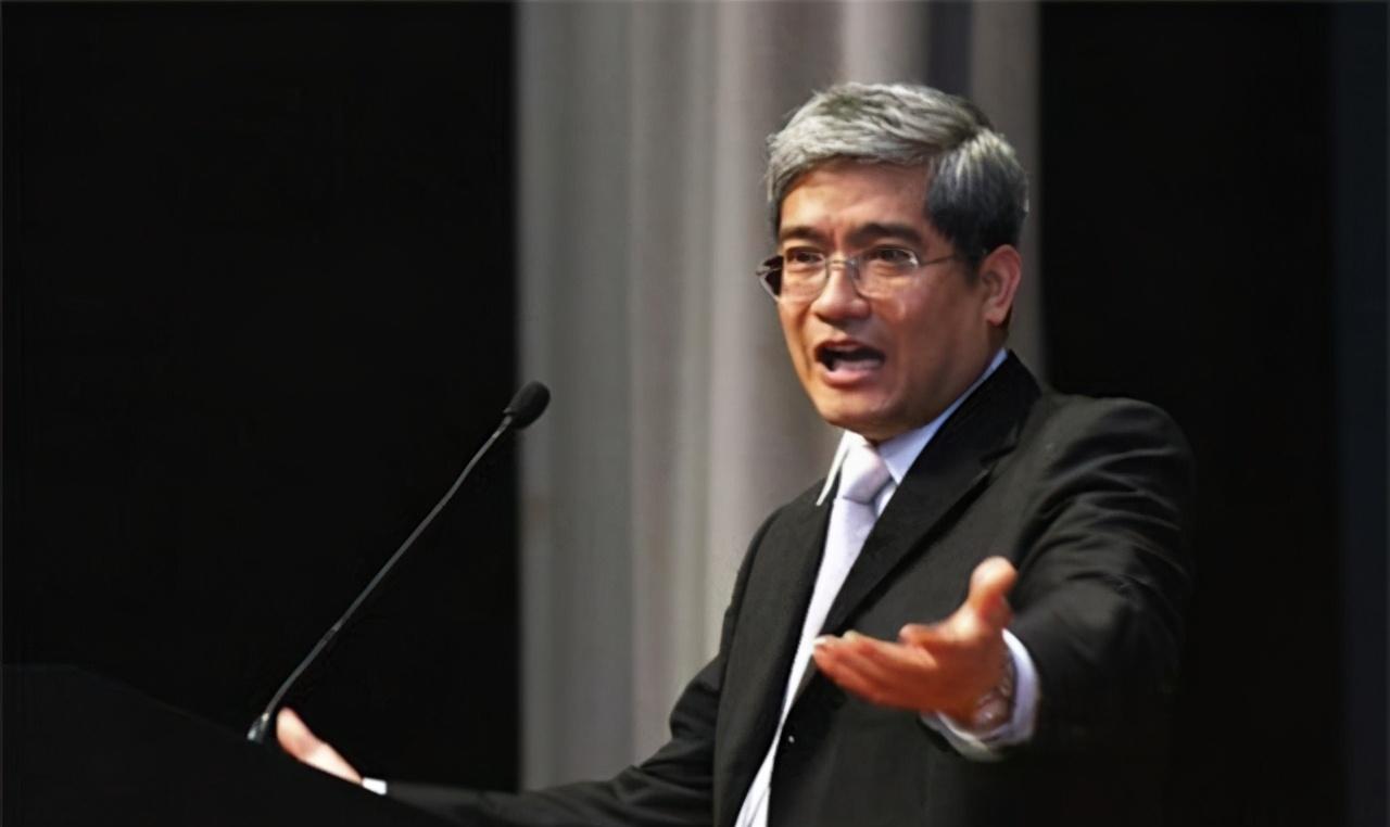 *咸平郎**教授：*养包**空姐3年，追回2套购房款，还差点送出900万债务