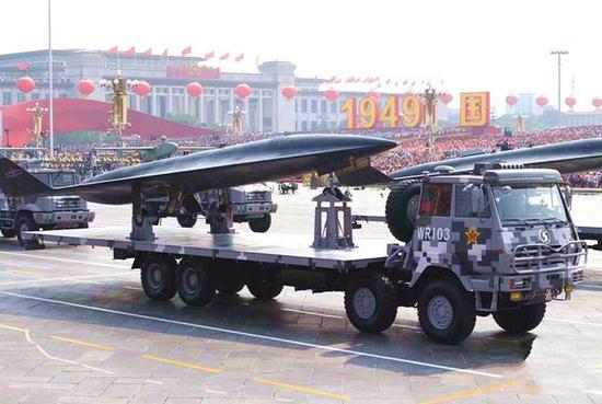 中国黑鸟,中国的黑鸟比麻雀大点