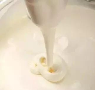 蛋糕店制作蛋糕胚的简单方法,烘焙蛋糕胚门店做法