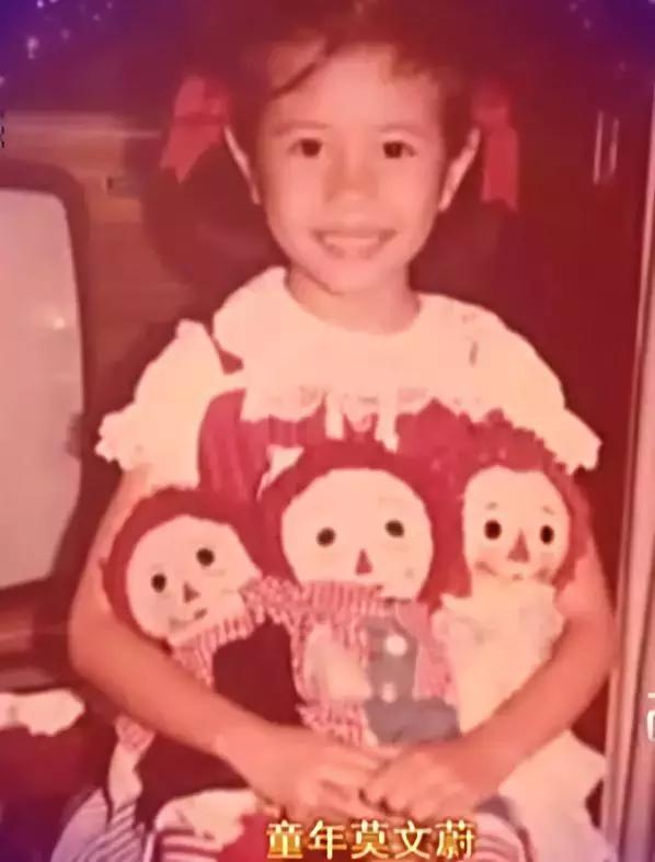 48岁莫文蔚身材惹人羡,自律莫文蔚