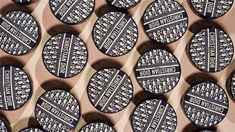 dior小羊皮气垫和ysl羽毛气垫,dior新款花秘气垫