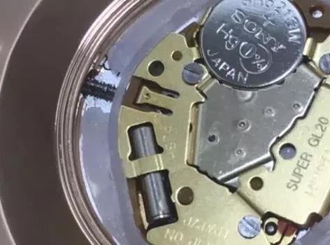 怎么区分dw手表真假鉴别方法,dw手表怎么样分辨真假