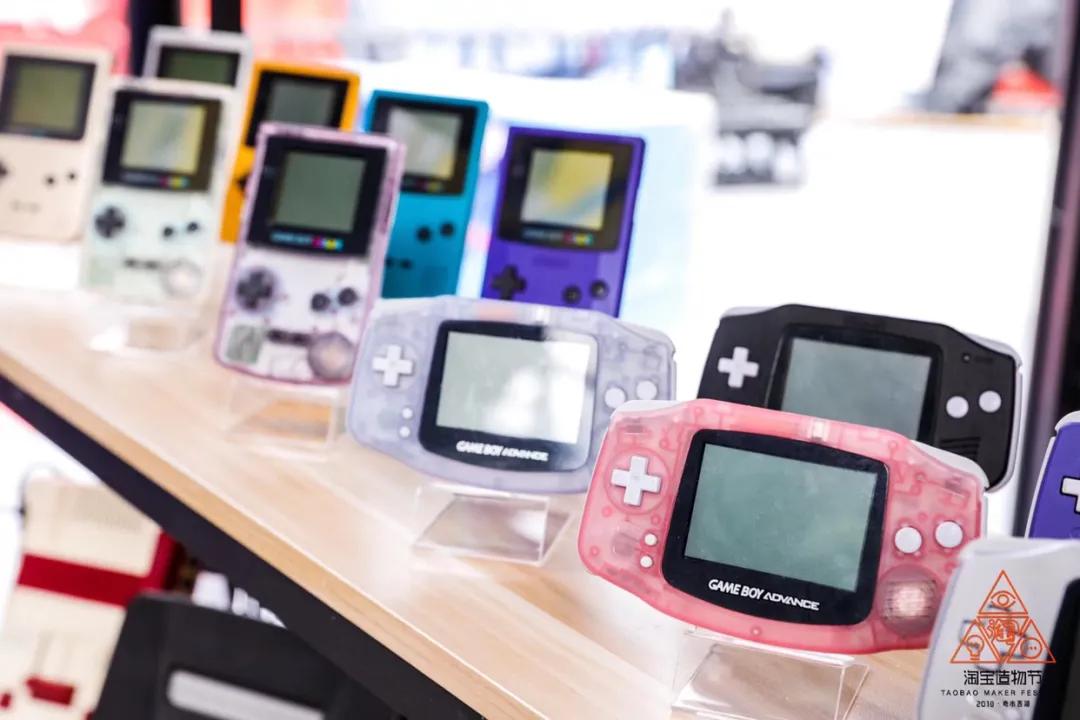 陈浩南打电玩,童年回忆杀经典怀旧