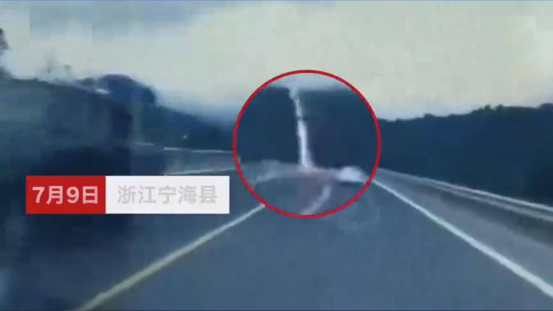 电动车被雷击中会怎样,汽车行驶中被闪电击中的几率