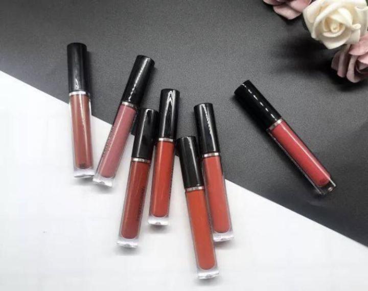 完美日记粉底液卡粉吗,卡姿兰唇釉和完美日记唇釉哪个好