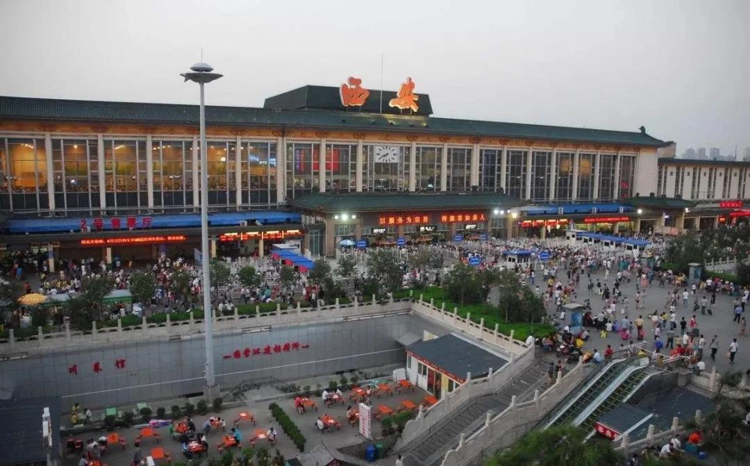 折腾十年，买了烂怂江林新城，但娶了好媳妇