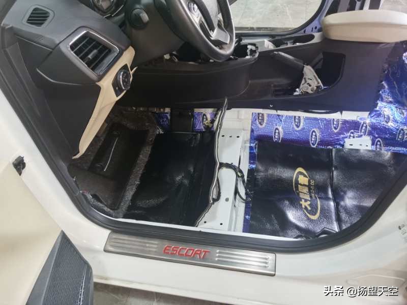 福睿斯内饰异味怎么处理,福睿斯冬季冷车时暖风异味