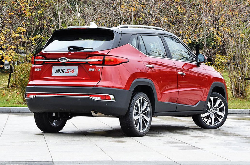 24款缤越与缤瑞哪个好,吉利缤越pk瑞风s4