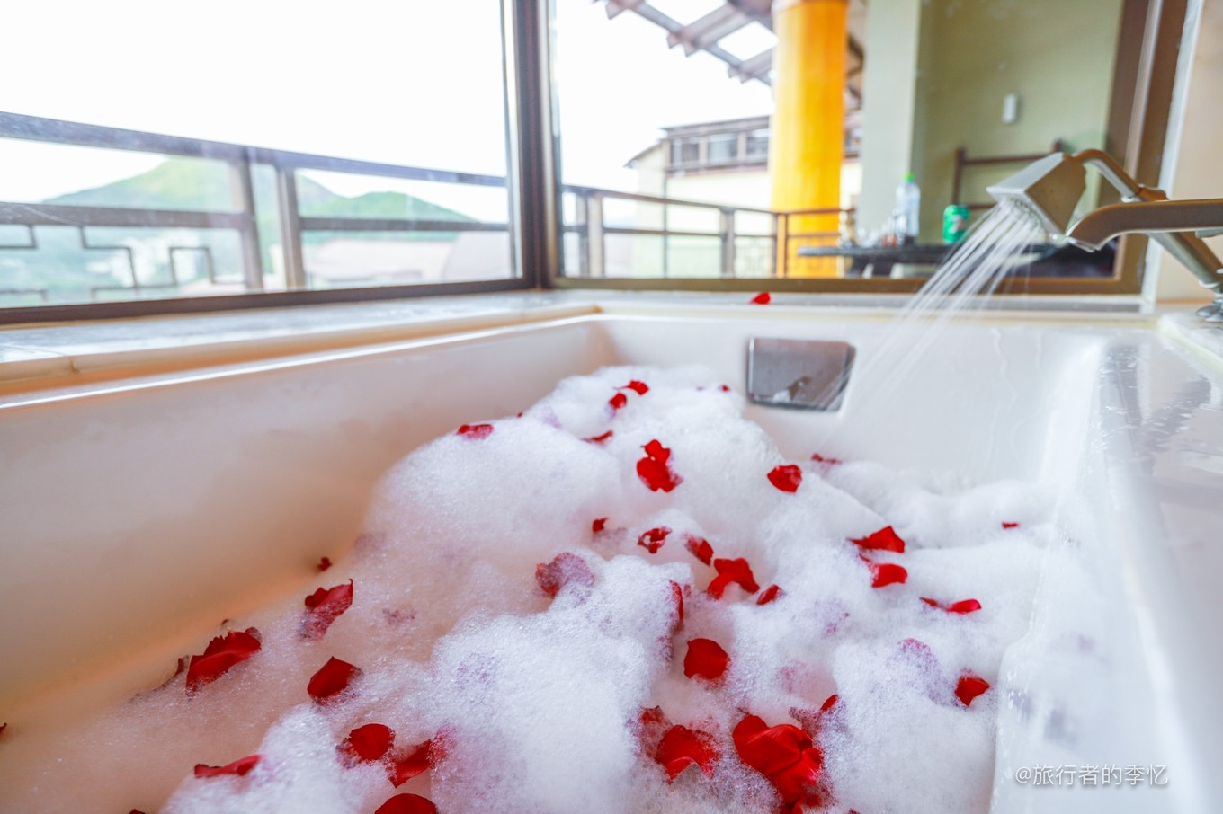 三亚复古酒店拍照,三亚网红酒店拍照攻略