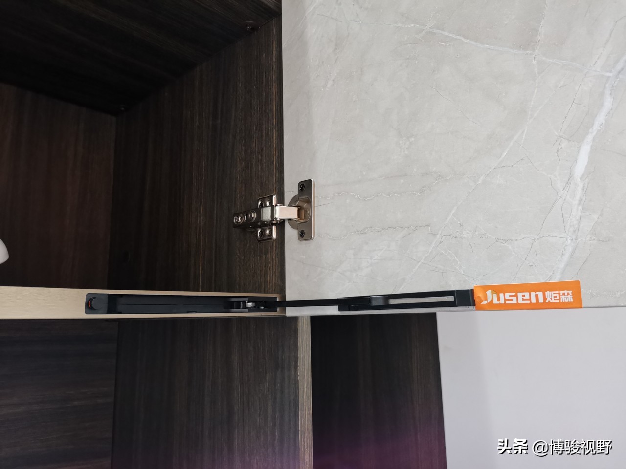 炬森五金董松盛：OT自动开门器，为原创设计代言