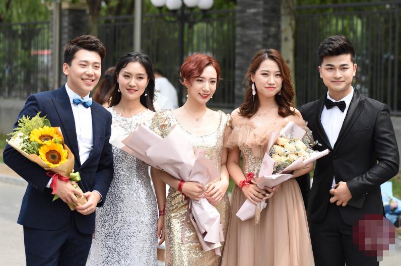 大学里很烧钱的4类专业，新生开学时钱要带够，否则月底只能吃土