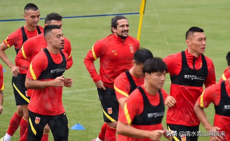 国足能否晋级世界杯预选赛淘汰赛,里皮李铁支招国足世界杯