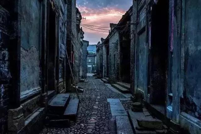 这个村庄一千年前建了个生态下水道，至今旱涝不惧