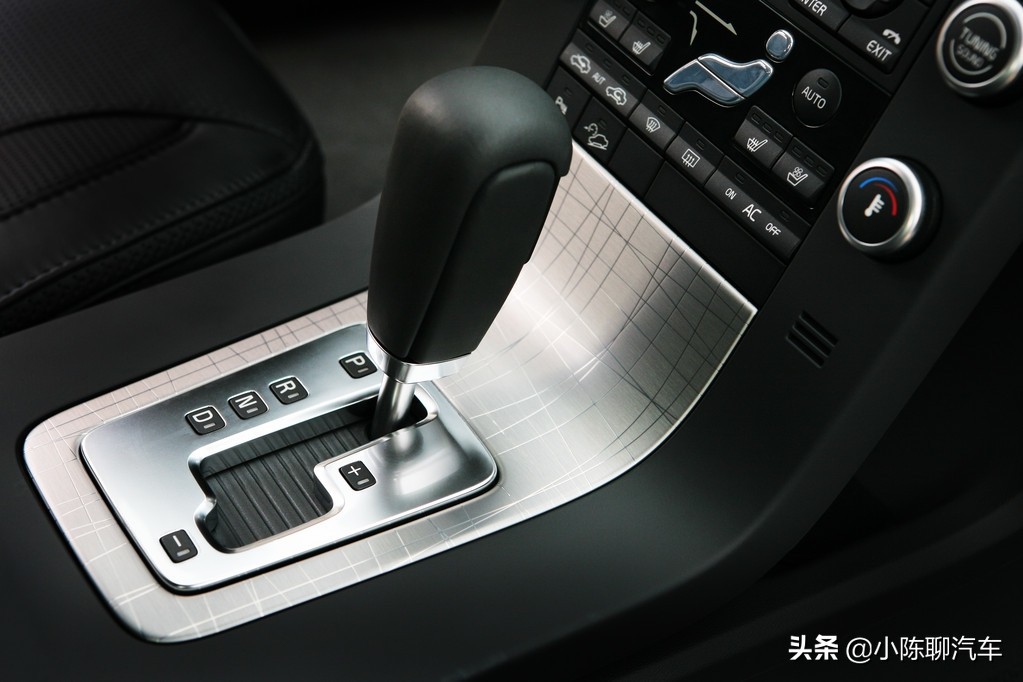 14代轩逸变速箱顿挫解决方法,13年轩逸挂挡顿挫什么原因