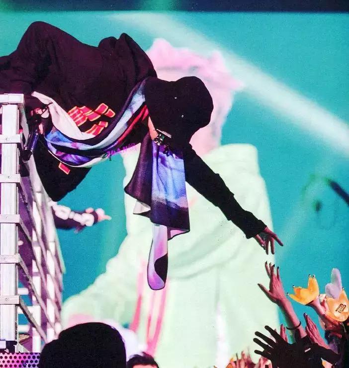 始于颜值，陷于才华，忠于人品，他永远是南韩之光