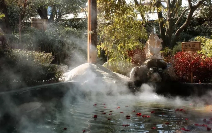 华清爱琴海国际温泉攻略,华清爱琴海温泉