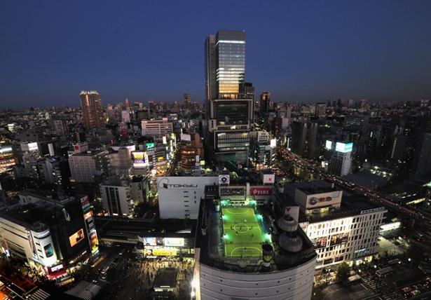 不一定是要朝圣，想要猎奇就来这些民间足球场看看吧！