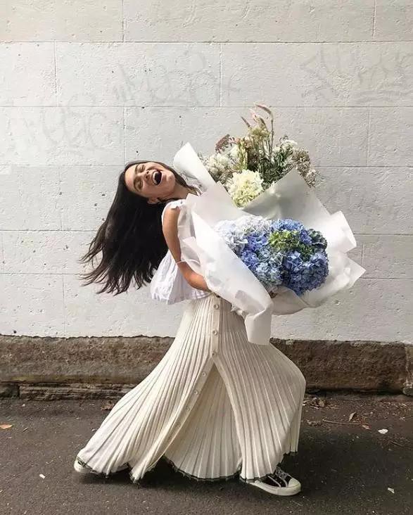 开花店是什么体验？好多人都回这两个字