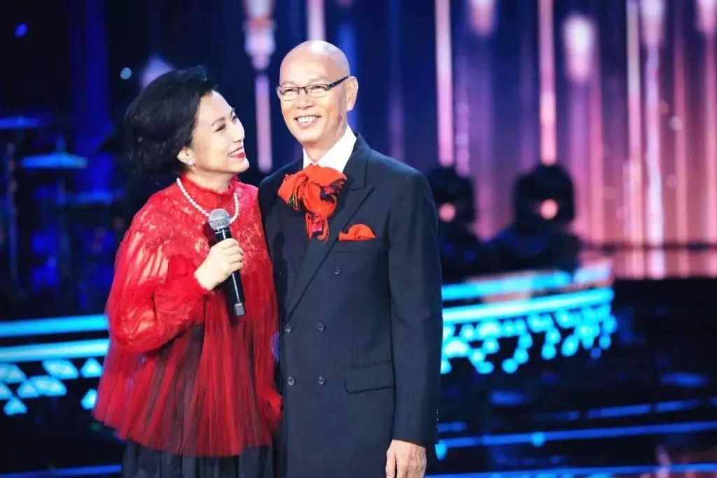 那些让人沉默又泪崩的爱情故事,那些催人泪下的爱情故事