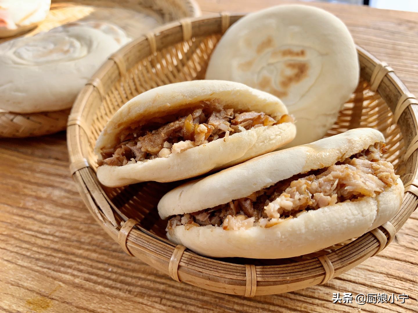 白吉馍和潼关肉夹馍的做法全过程,早餐别再吃油条包子