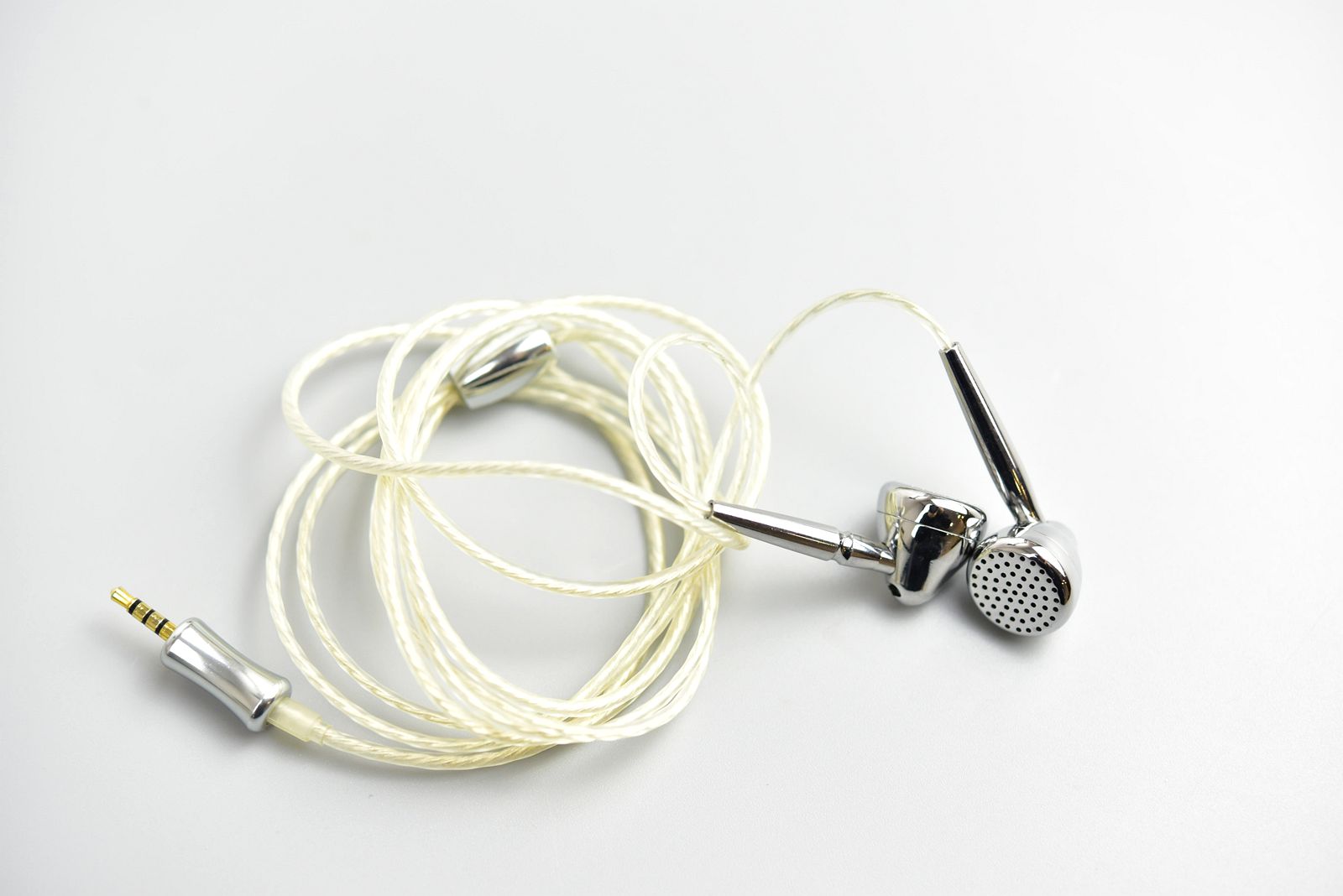 铁三角耳机最好的音质型号测评,平头耳机重低音推荐