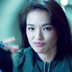 头发细软贴头皮怎么办,发质硬贴头皮怎样让头发蓬松