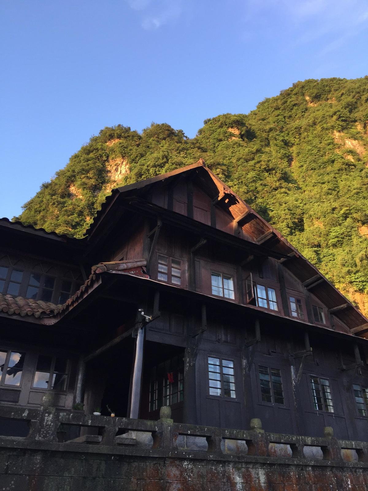 峨眉山登顶佛像,峨眉山登顶记完整版