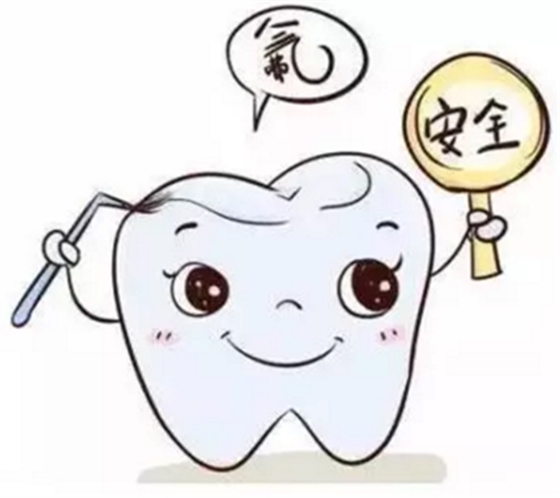 儿童牙涂氟了还需要用含氟牙膏,小孩刷牙牙膏含氟好还是不含氟好