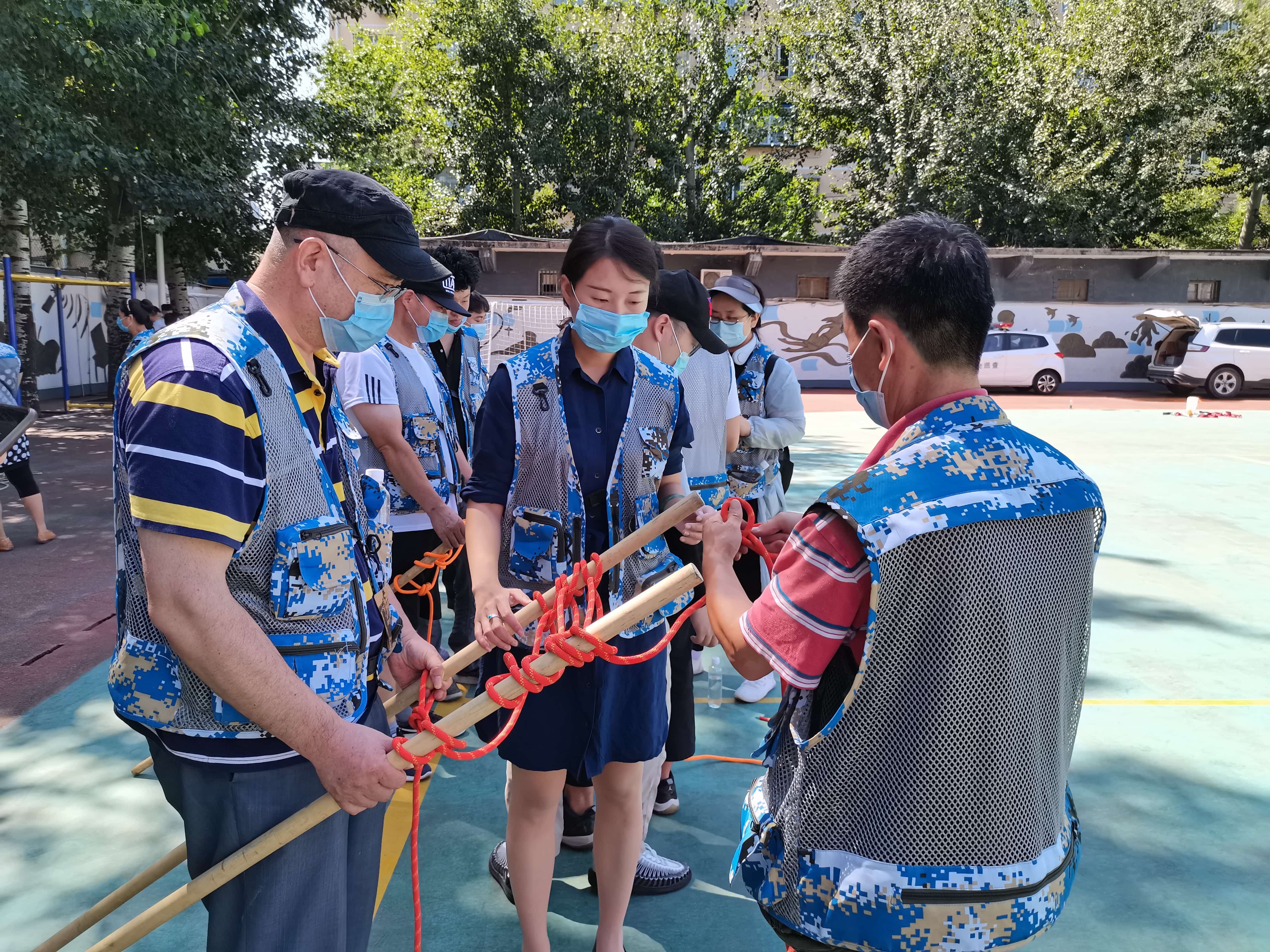 蓝夫执行北京朝阳区人防办与团结湖街道人防志愿者授旗活动